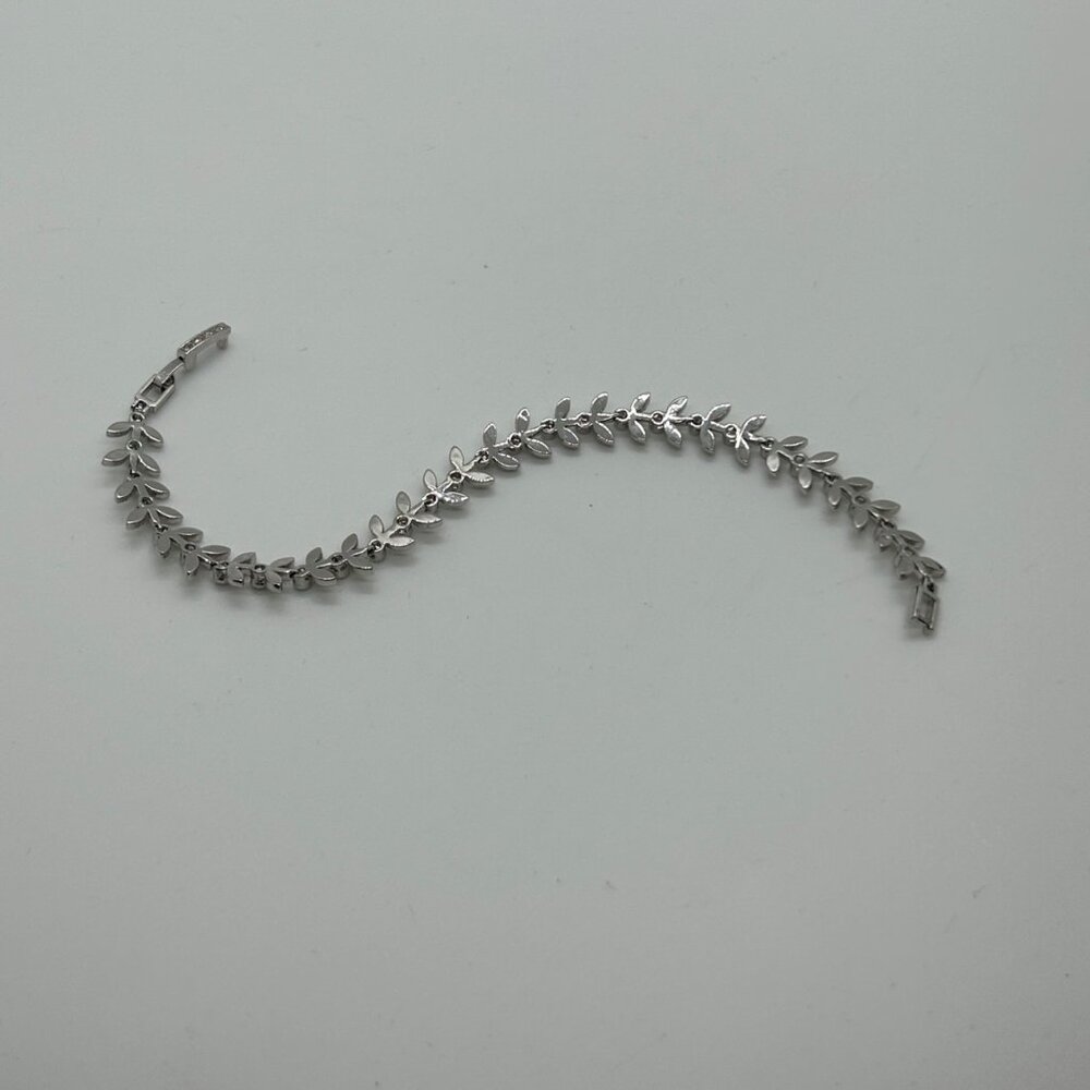 Nadri Cubic Zirconia Leaf Bracelet Silver-tone Vine Wedding Bridal Marquise - Picture 10 of 13